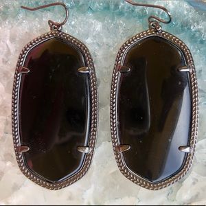 Kendra Scott Danielle drop earring in black